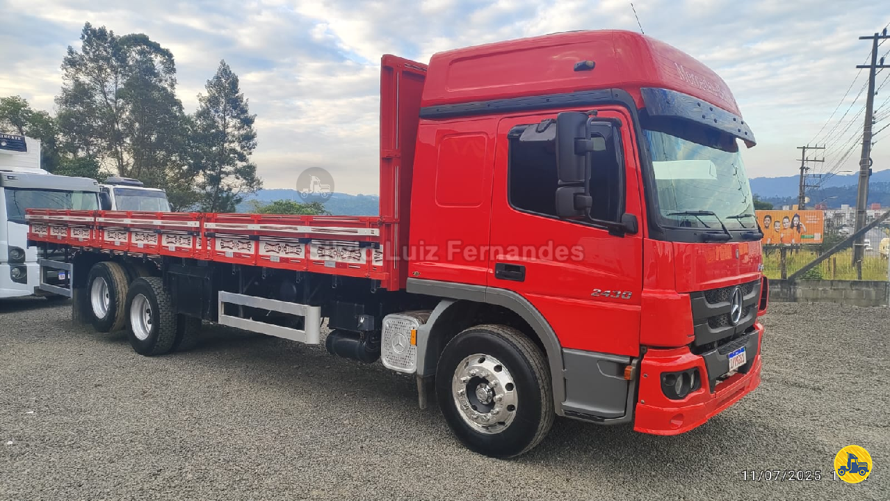 CAMINHAO MERCEDES-BENZ MB 2430 Carga Seca Truck 6x2 Silvio Caminhões TUBARAO SANTA CATARINA SC
